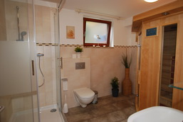 Badezimmer mit Sauna Souterrain